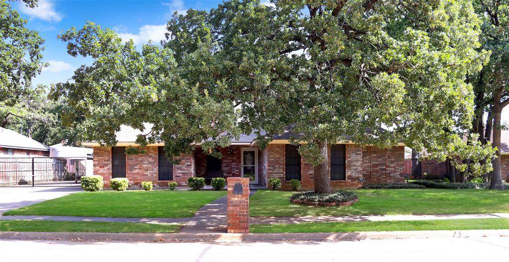 2719 Timberview Drive - Photo 1