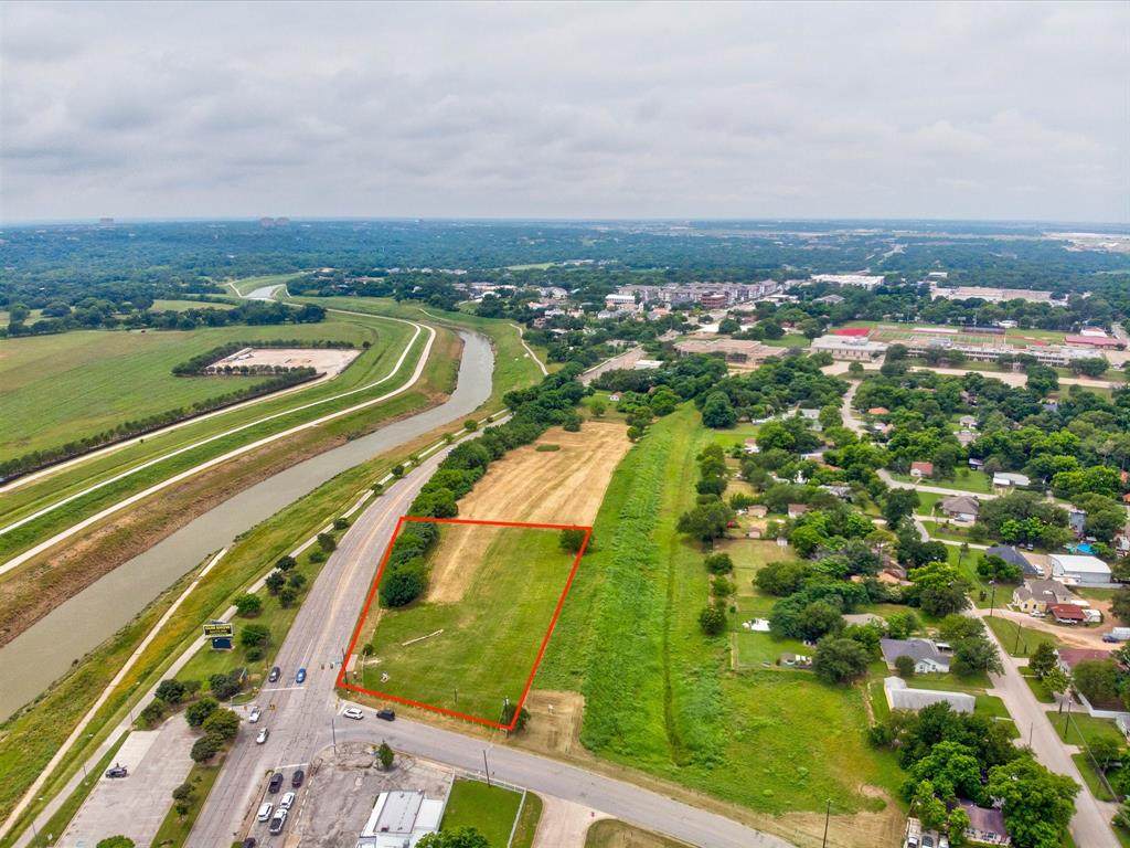 4570 White Settlement Road - Photo 1