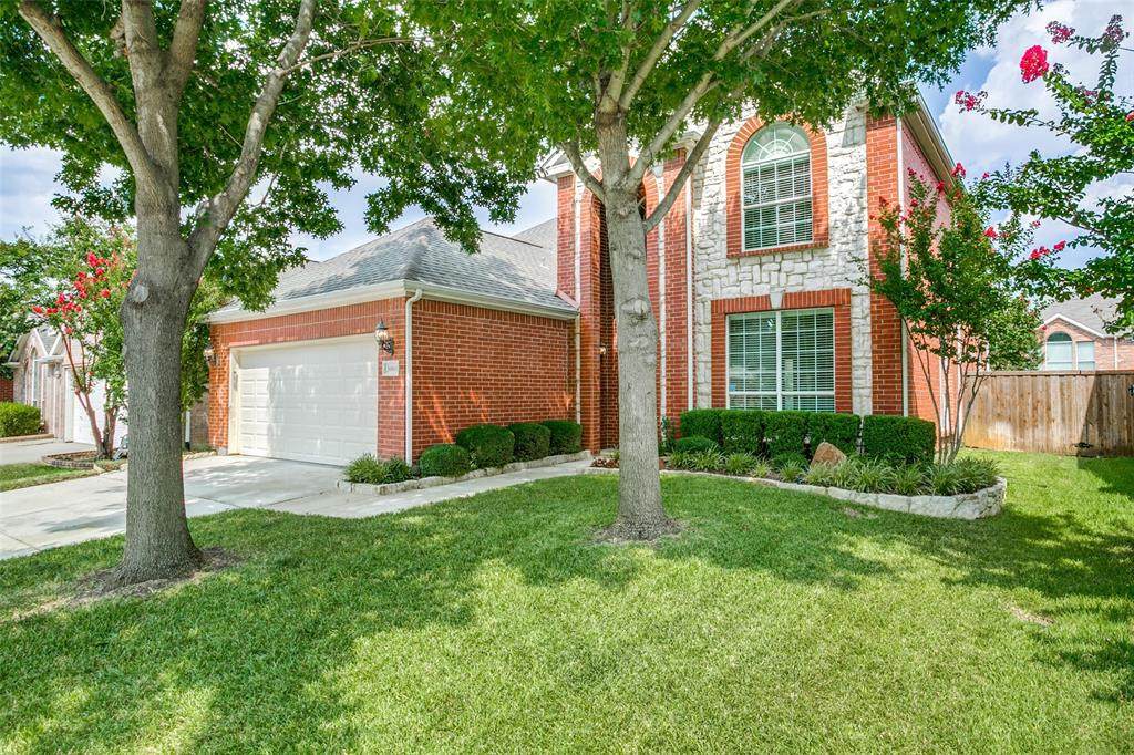 3006 Honey Locust Drive - Photo 1