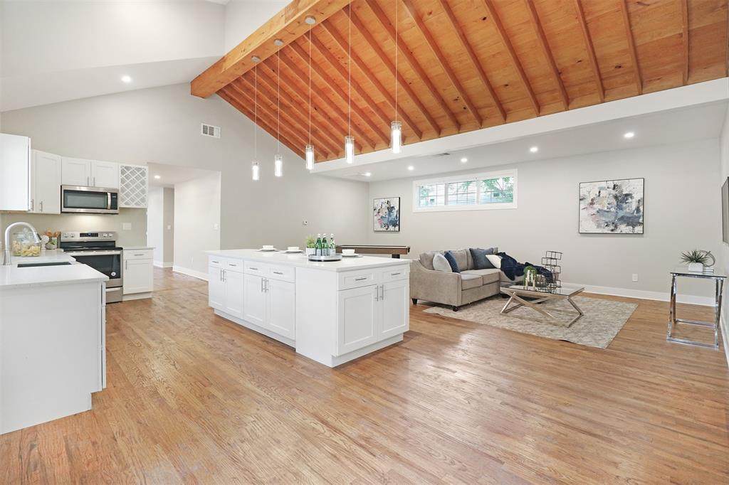 123 Jester Avenue - Photo 1