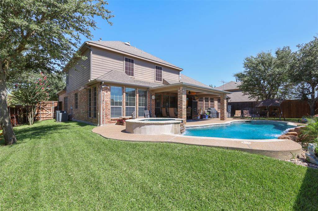 318 Fox Hollow Boulevard - Photo 1