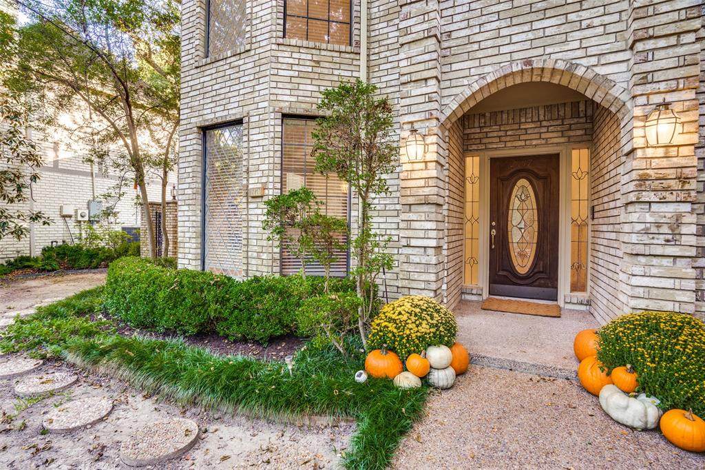 2817 Woods Lane - Photo 1