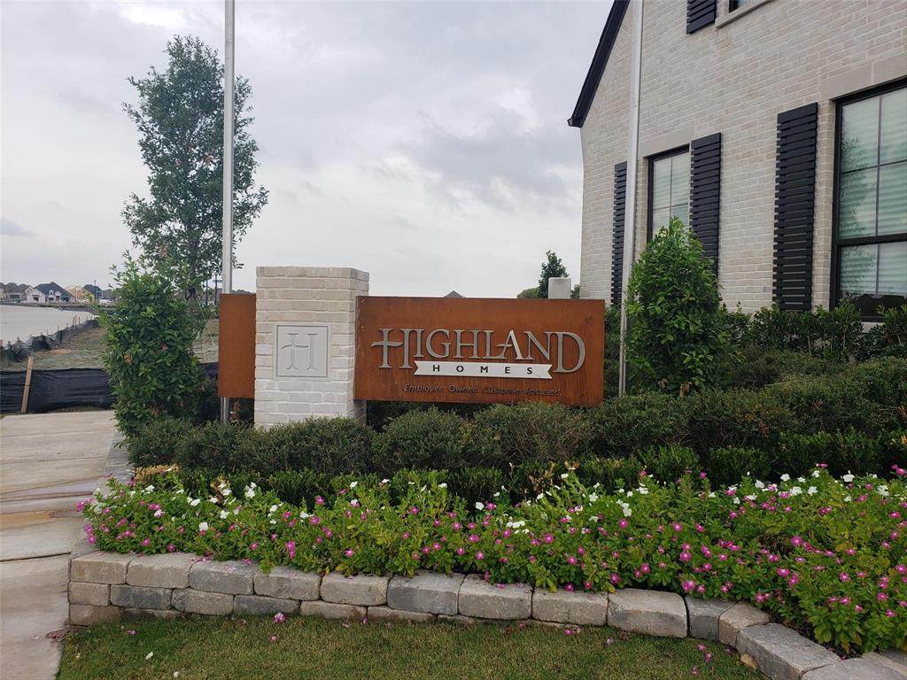 546 Fair Drive - Photo 1