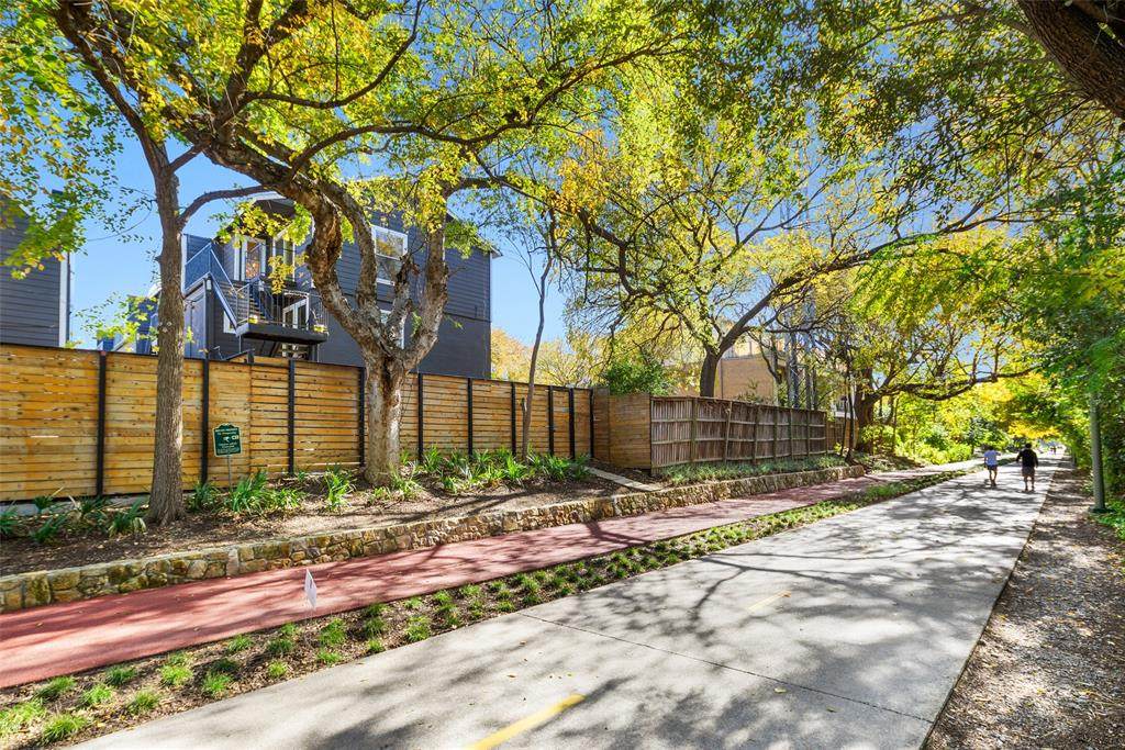4403 Buena Vista Street - Photo 1