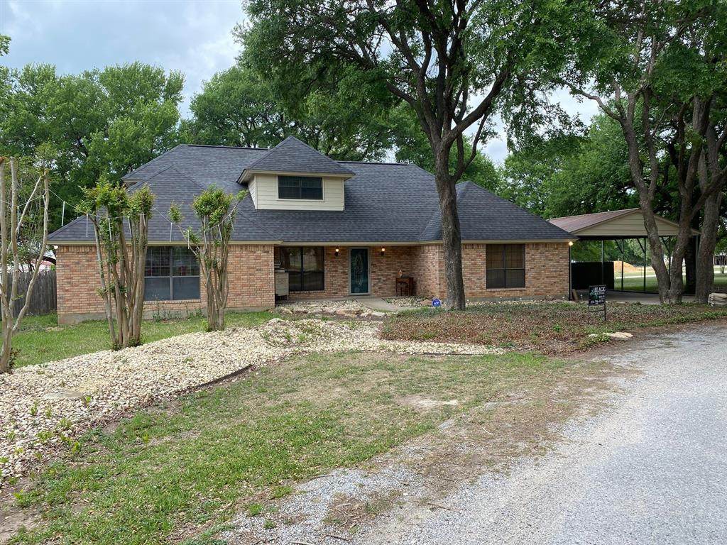 904 Live Oak Circle - Photo 1