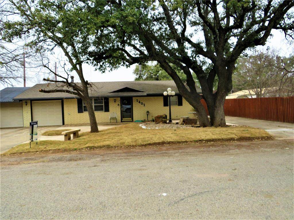 1401 Glade Street - Photo 1