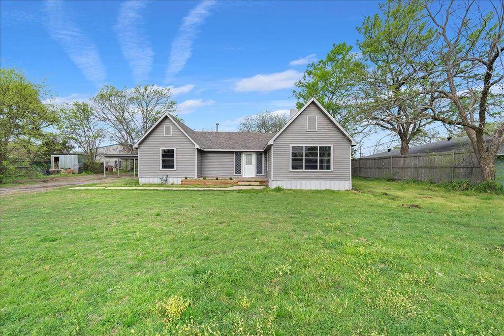 419 Bateman - Photo 1