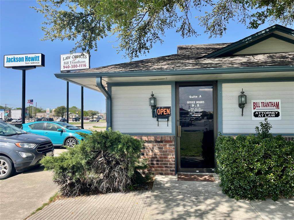 1710 University Drive - Photo 1