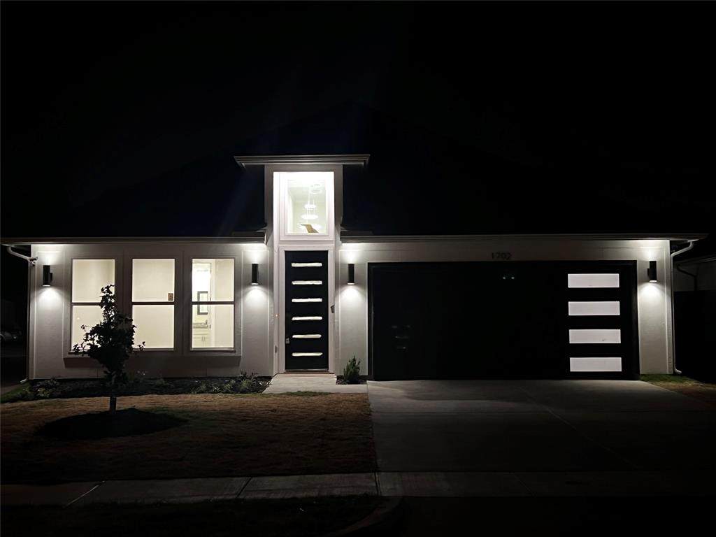 1702 Kraft Street - Photo 1