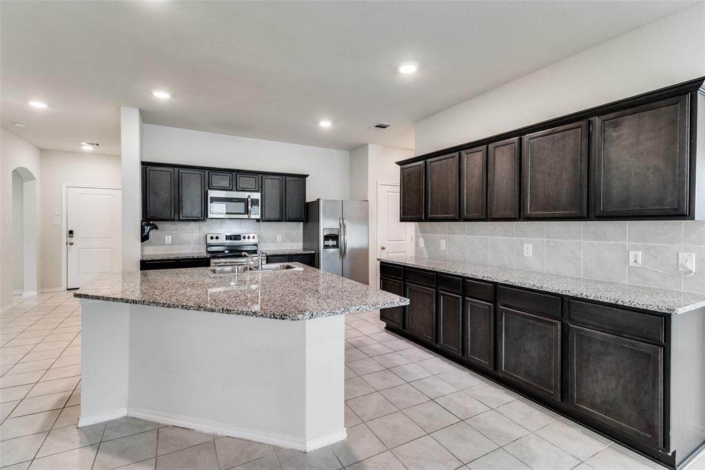 1307 Crystal Way - Photo 1