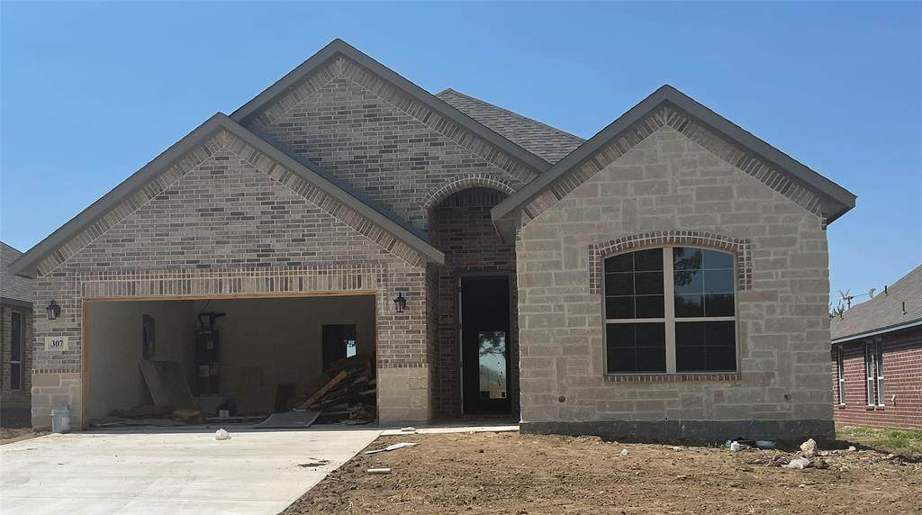 307 Osage Court - Photo 1