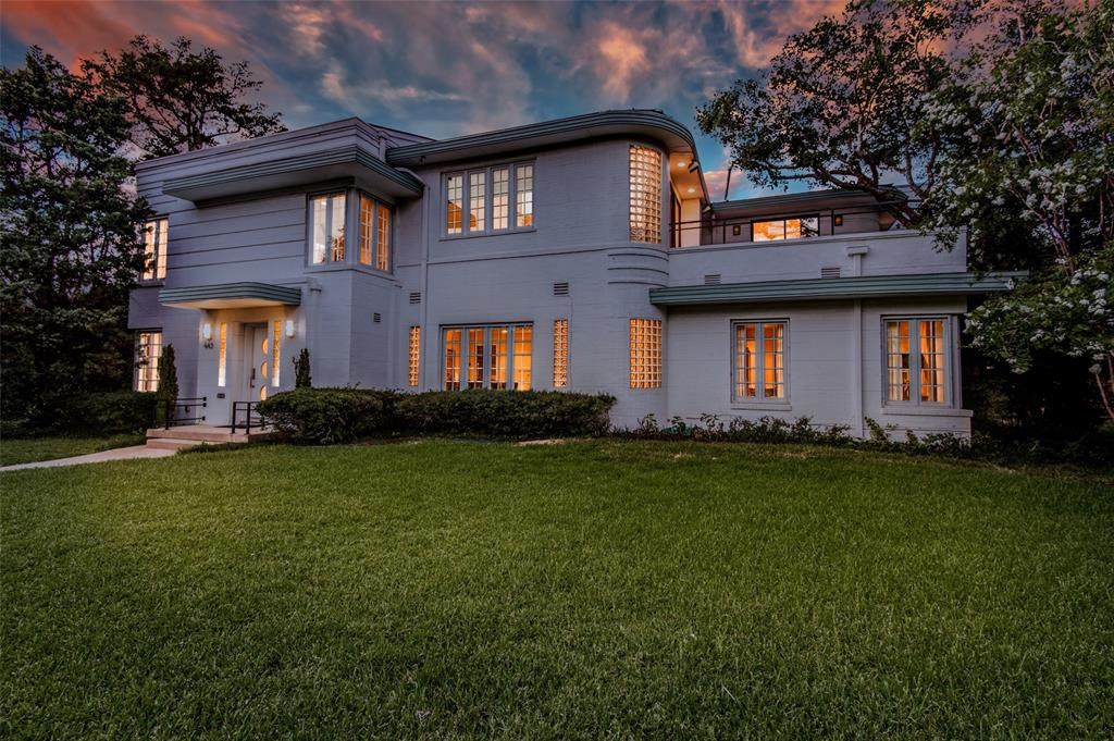 443 Allison Drive - Photo 1