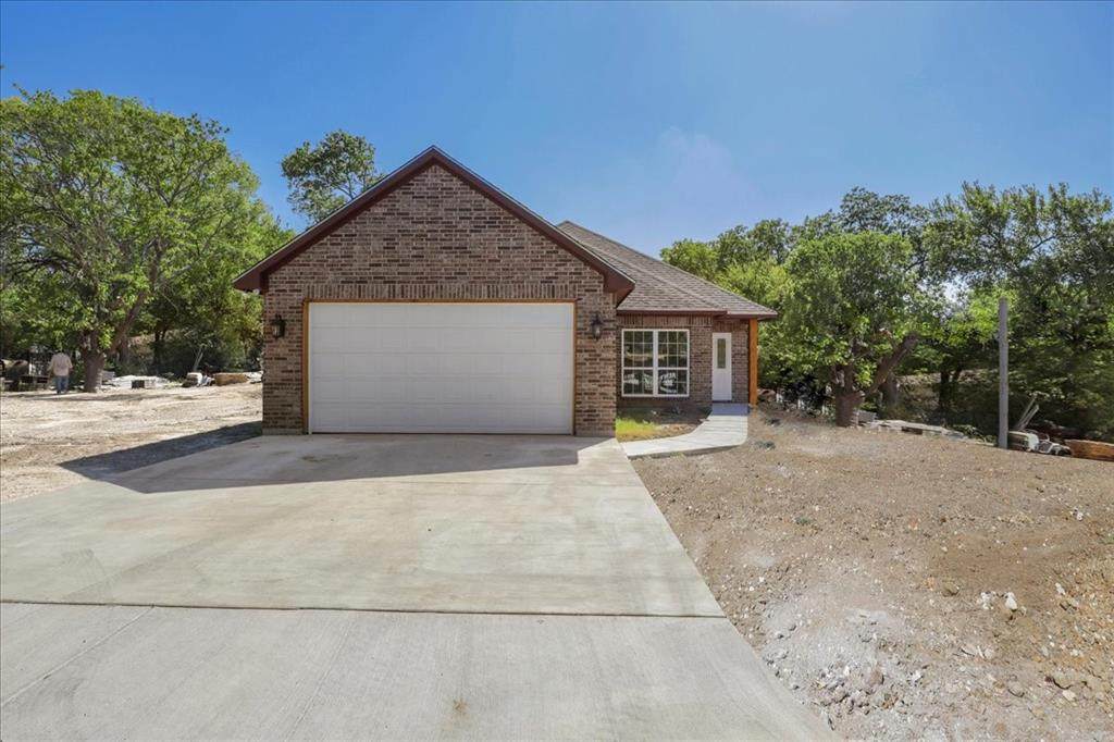 428 Sabine Avenue - Photo 1