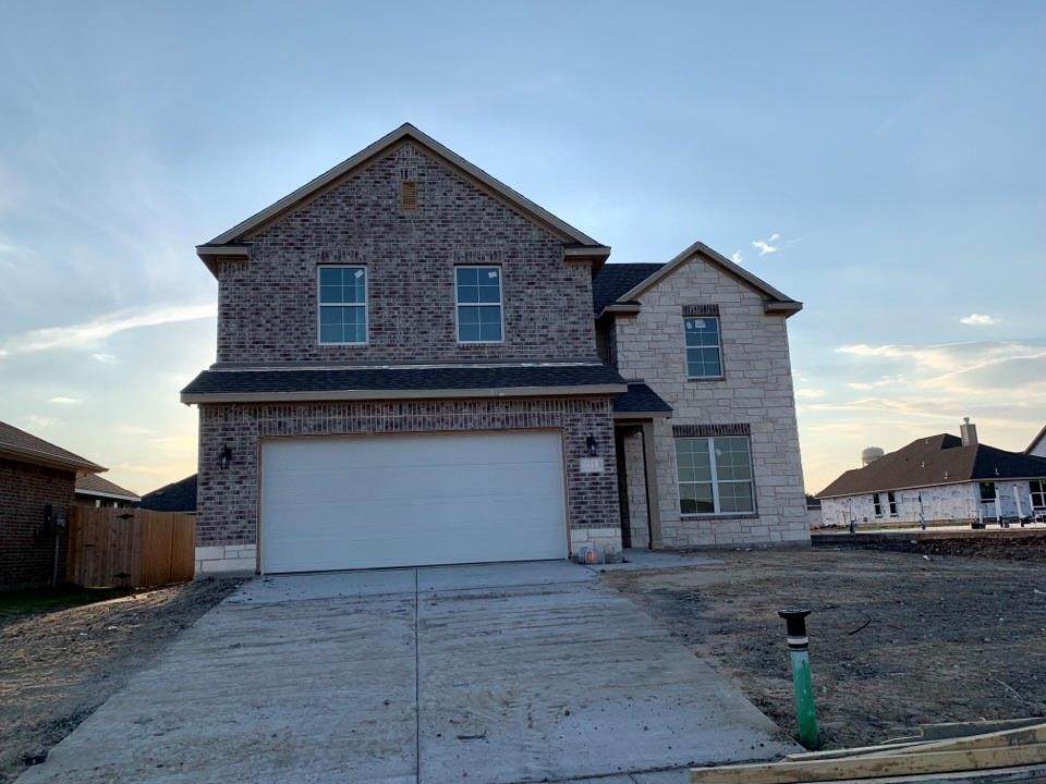 3213 Bent Creek Drive - Photo 1