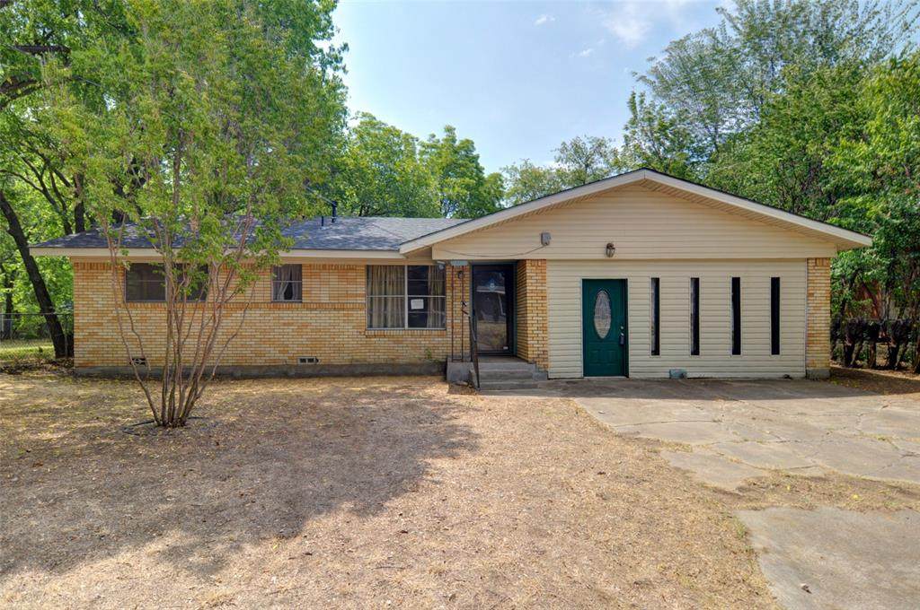 407 Graham Street - Photo 1
