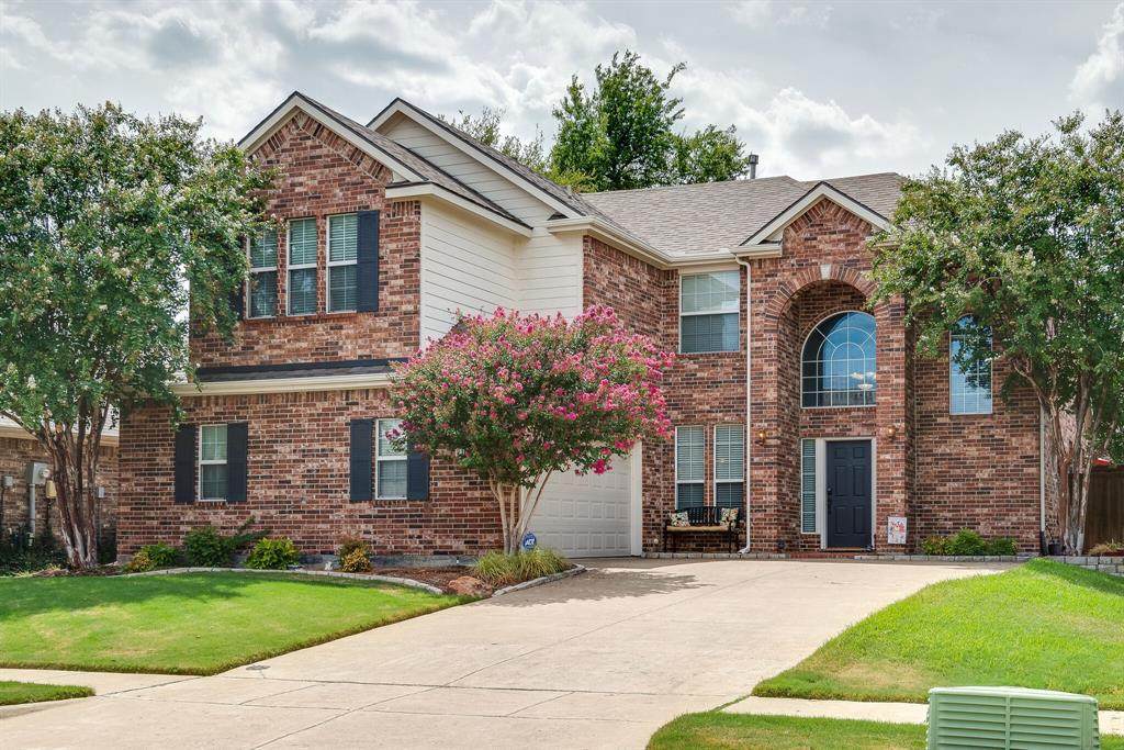 1005 Fountain Drive - Photo 1