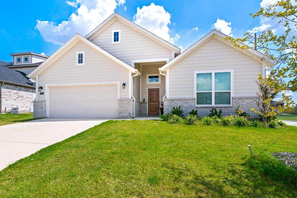 921 Gambel Drive - Photo 1