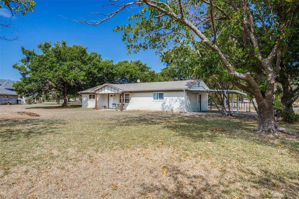 565 Hwy 3133 - Photo 1