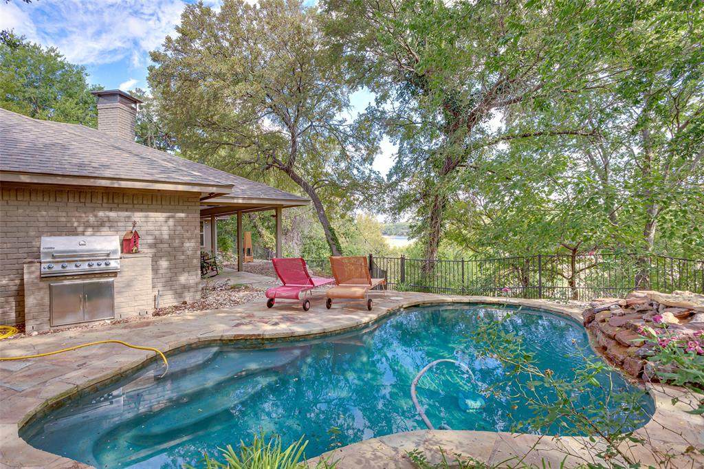 7802 Ravenswood Road - Photo 1