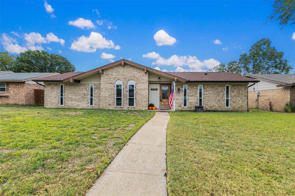 3414 Point East Drive - Photo 1