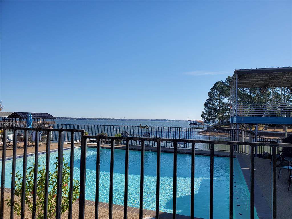 1933 Island Circle - Photo 1