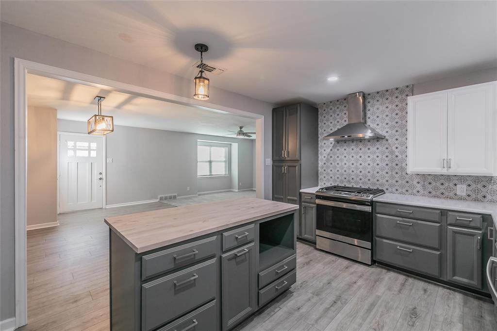 3909 London Lane - Photo 1