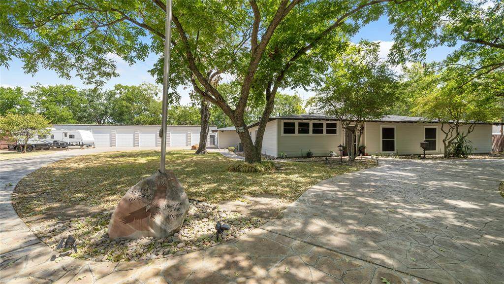 102 Barnes Street - Photo 1