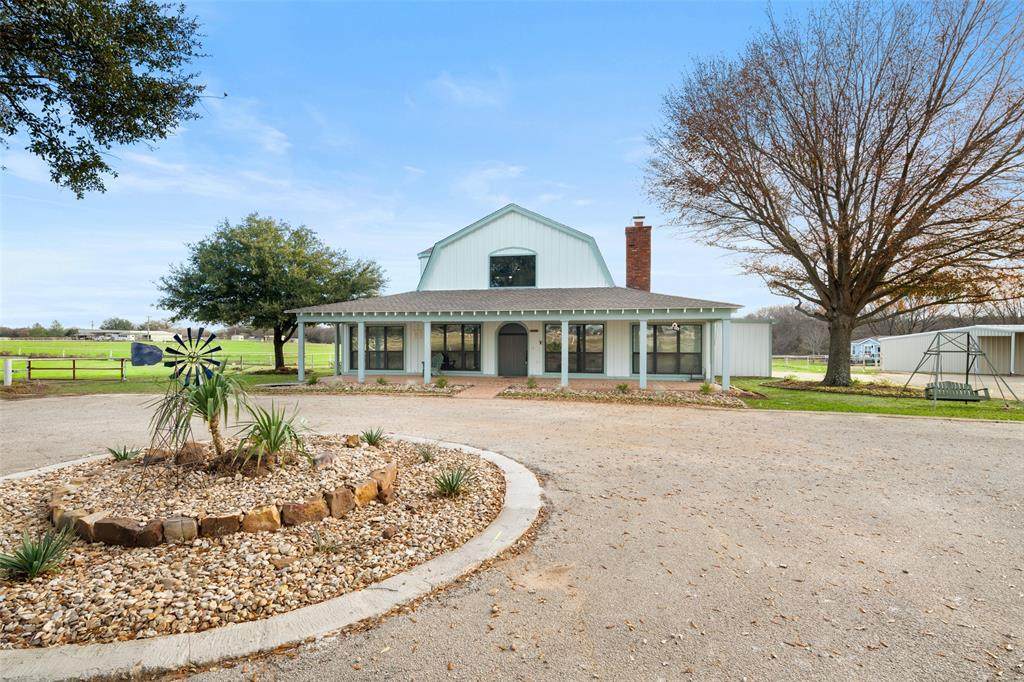 2824 Spring Hill Road - Photo 1