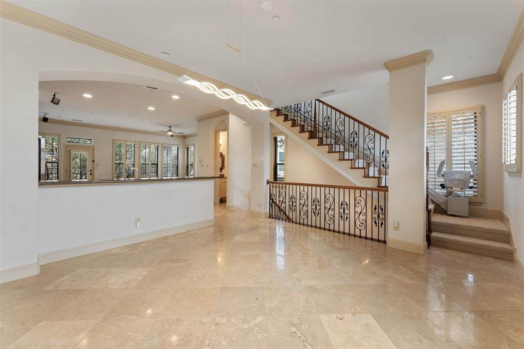 7245 Parkwood Boulevard - Photo 1