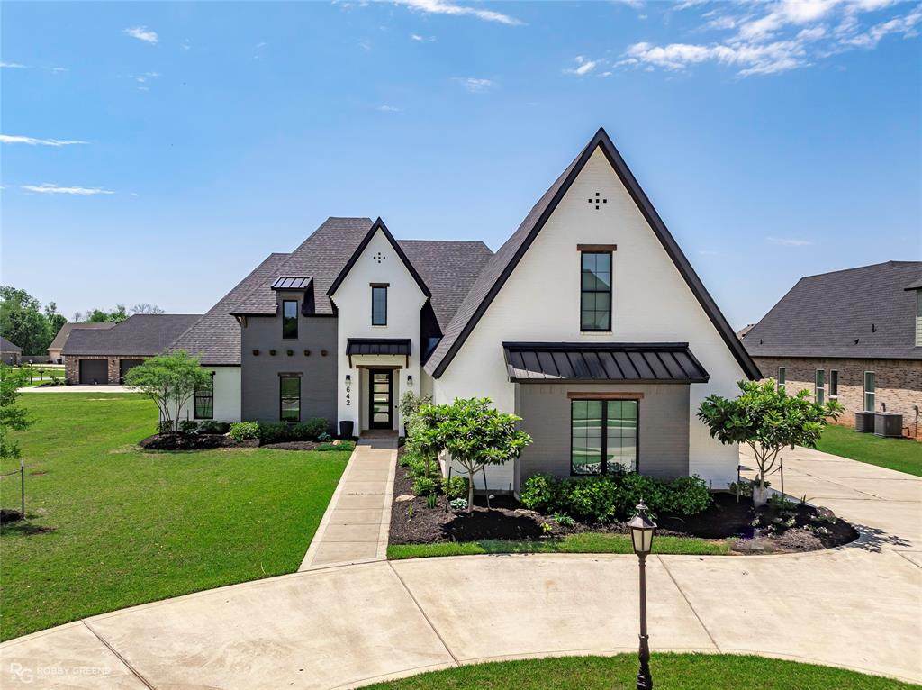 642 Caledonia Drive - Photo 1