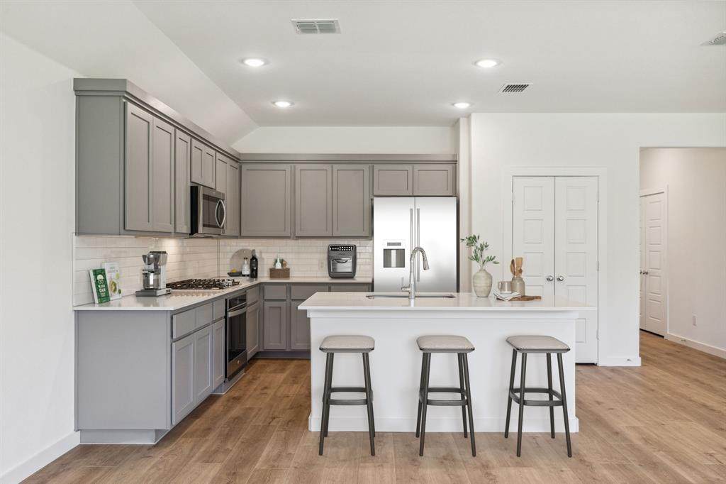 664 Parkside Drive - Photo 1