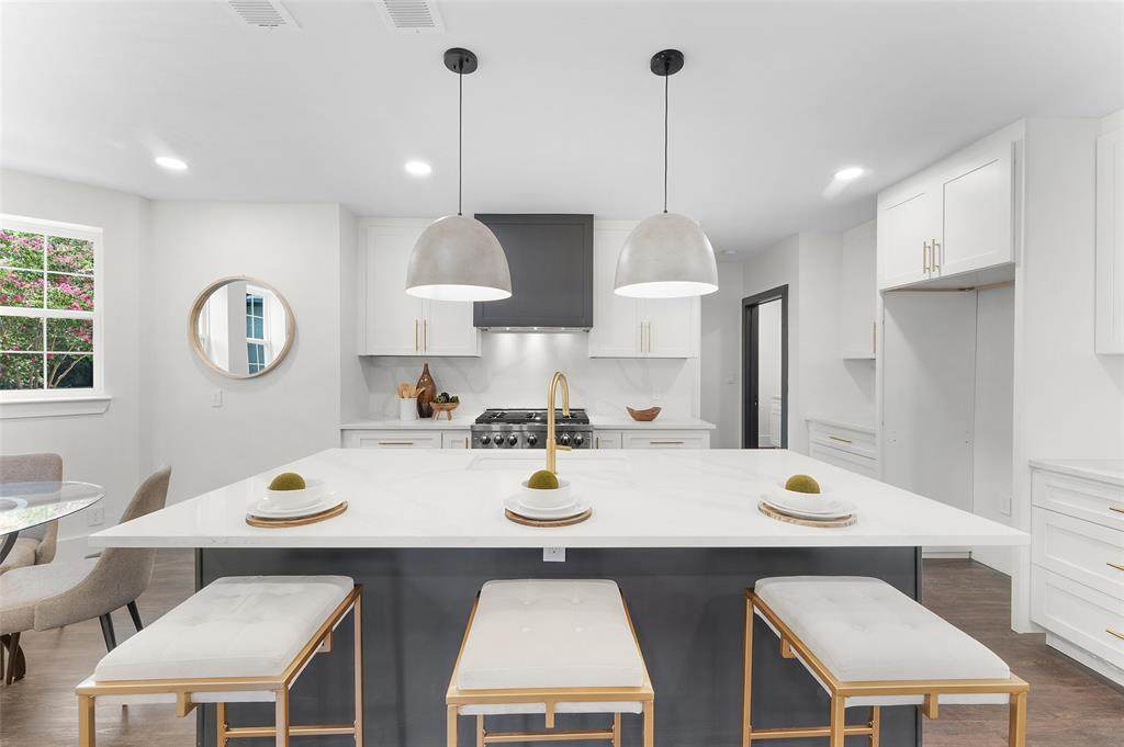 6846 Talbot Parkway - Photo 1