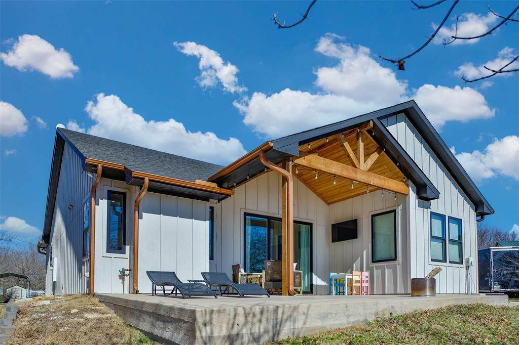 104 Park Lane - Photo 1