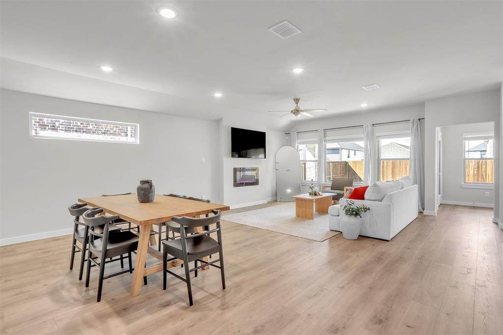 4918 Pebblewood Drive - Photo 1