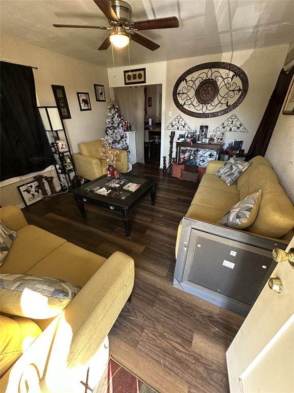 5813 Hiett Court - Photo 1