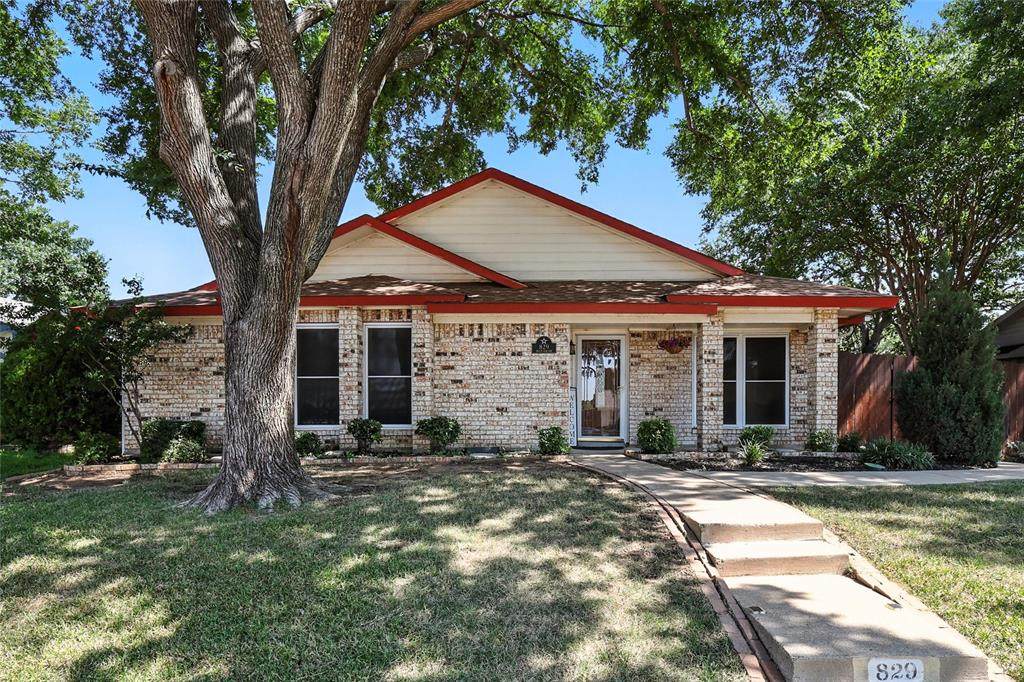 829 Blue Oak Drive - Photo 1
