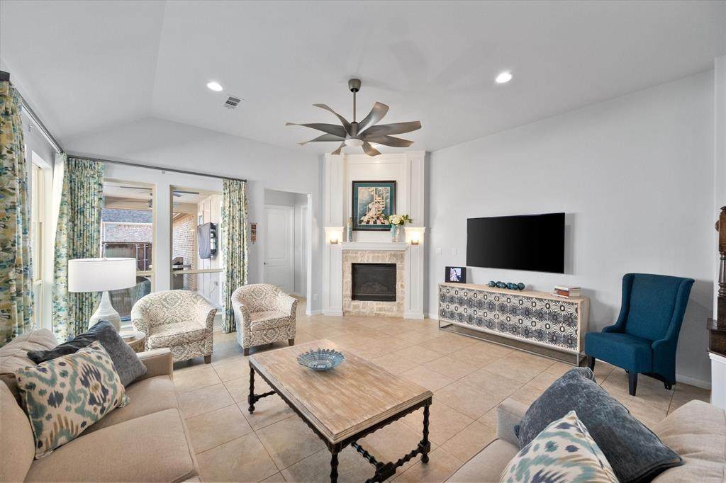1003 Lone Ivory Trail - Photo 1