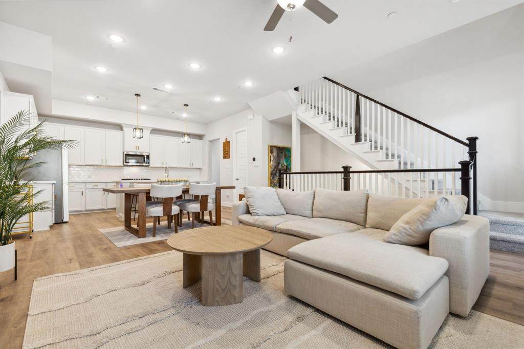 2506 Plumas - Photo 1
