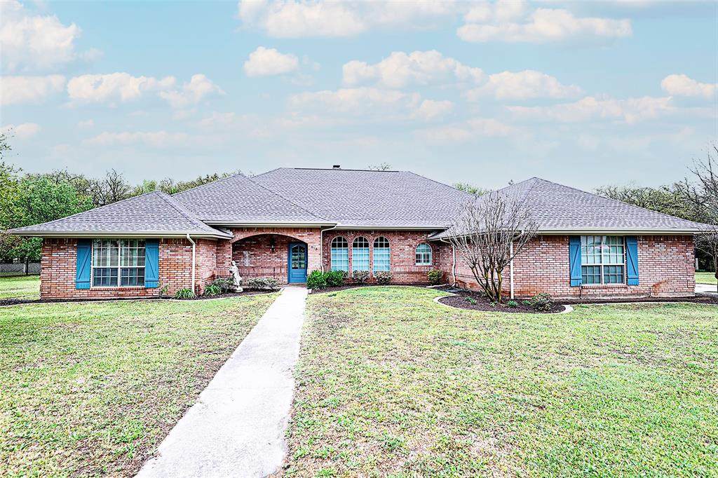 813 Woodland Trail - Photo 1