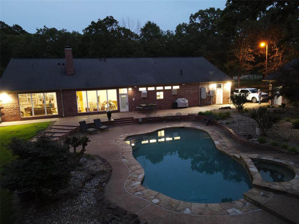 1402 Boggie Street - Photo 1