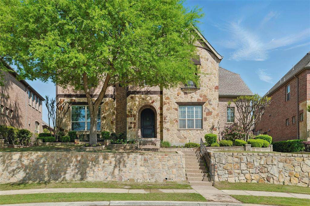 112 Aransas Drive - Photo 1