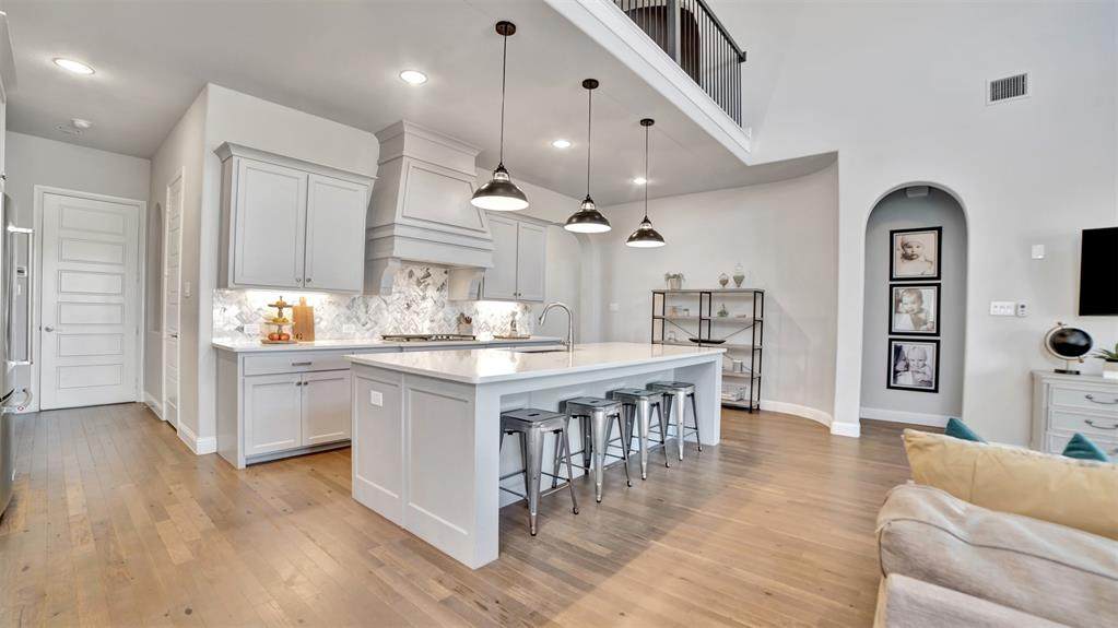 2500 Rosecroft Court - Photo 1