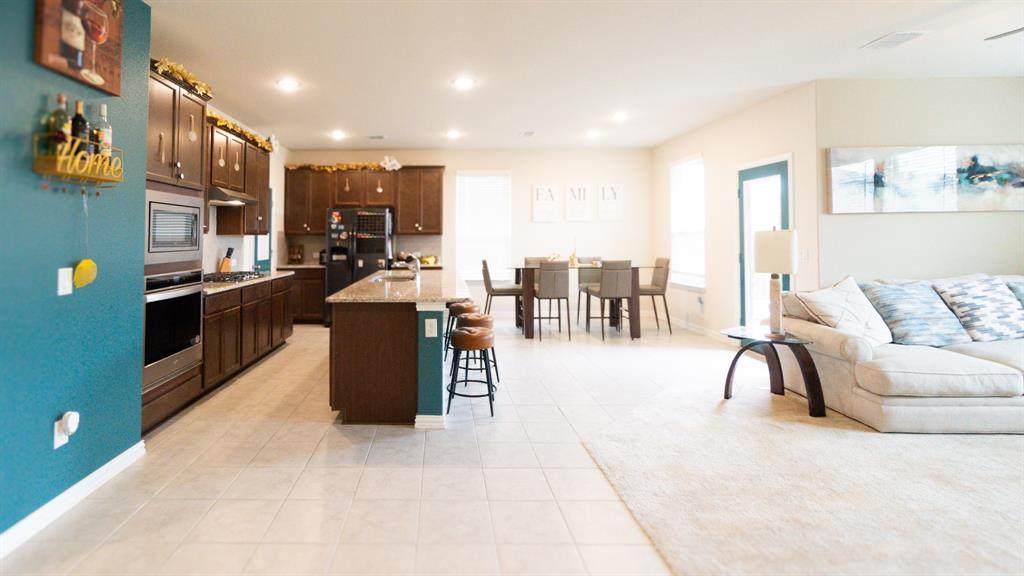 712 Liner Lane - Photo 1