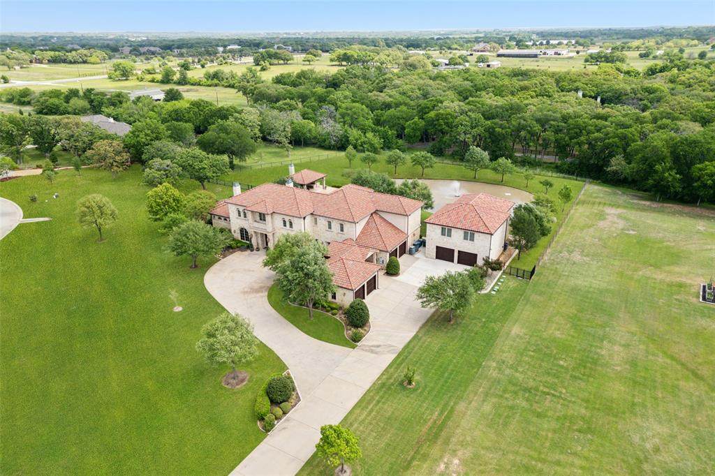 612 Manor Drive - Photo 1