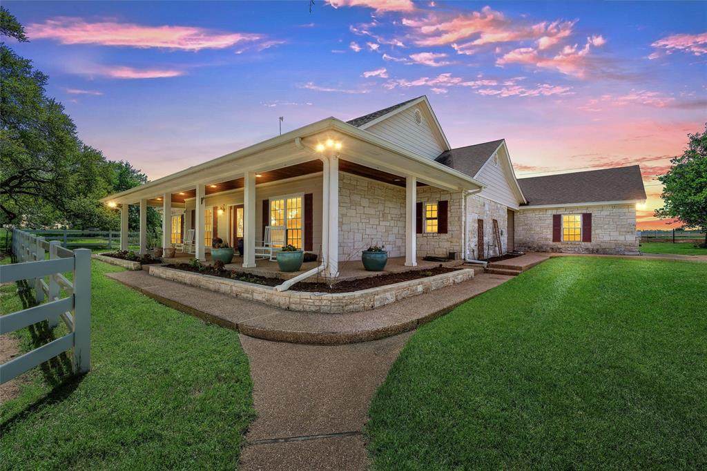 465 Austin Hines Drive - Photo 1