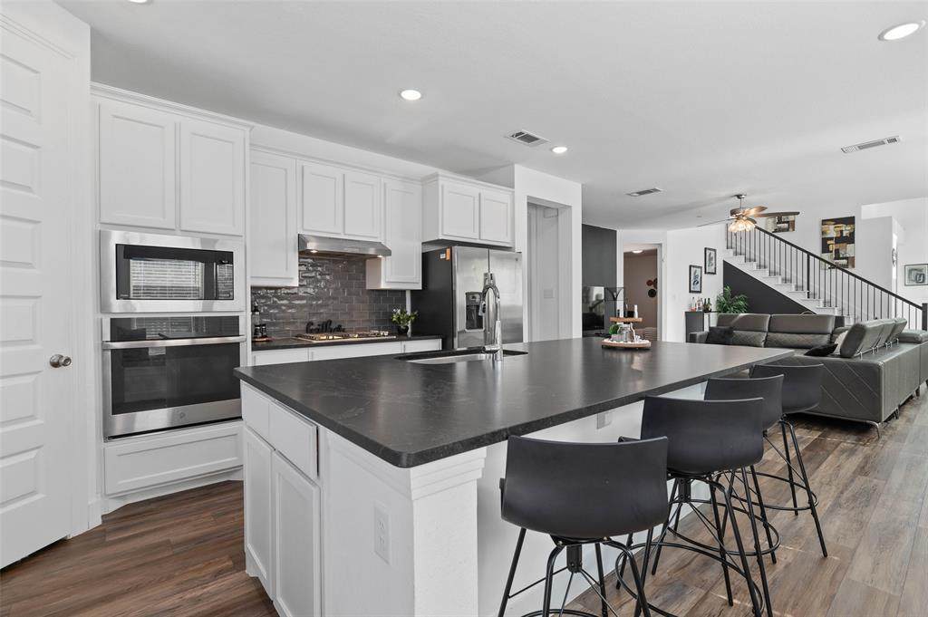 3023 Wind Knot Way - Photo 1