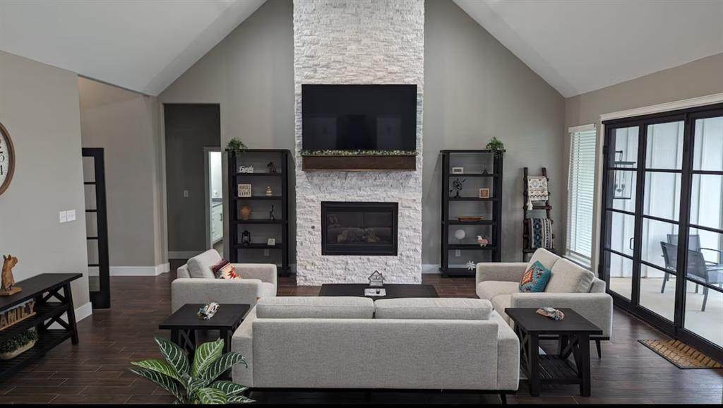 886 County Road 3341 - Photo 1