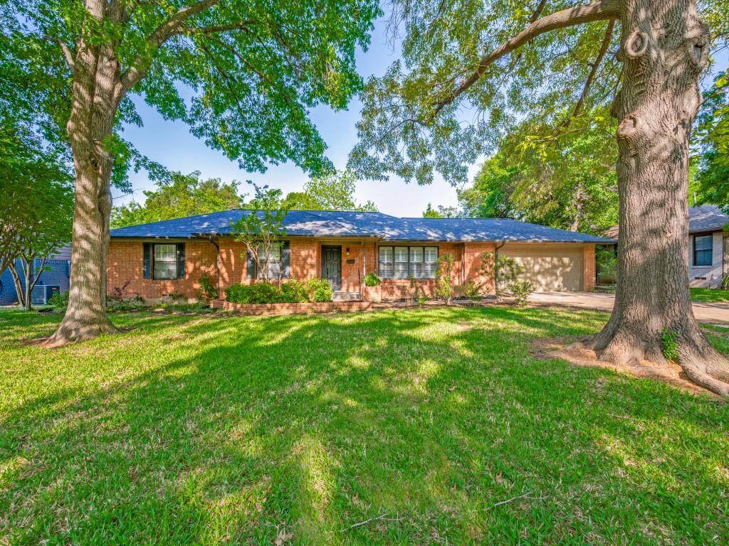 10715 Royal Springs Drive - Photo 1