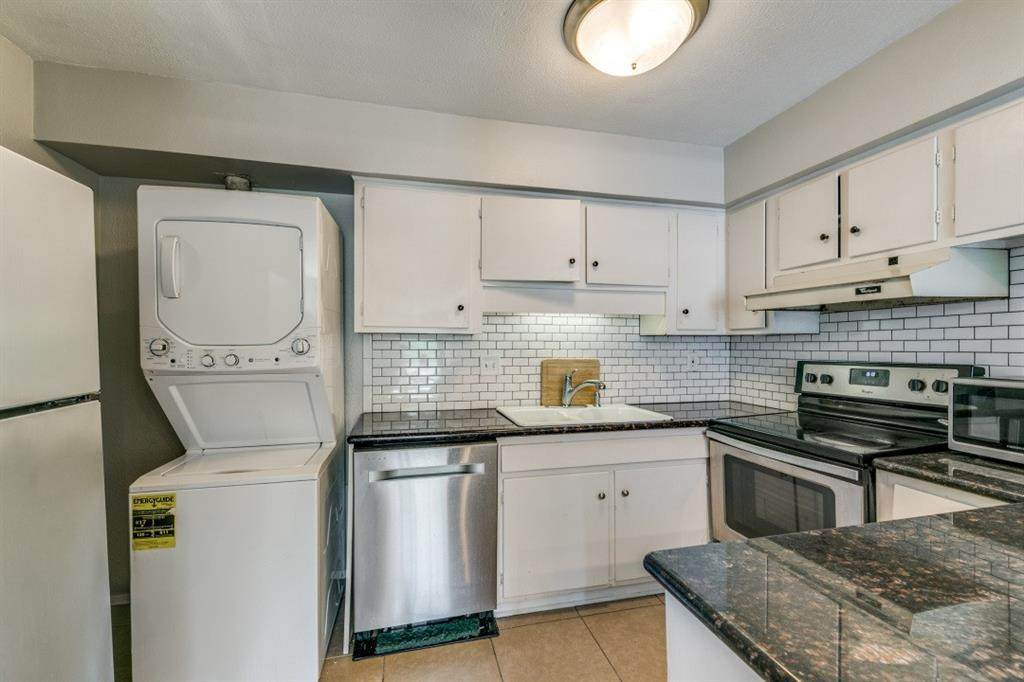 5303 Fleetwood Oaks Avenue - Photo 1
