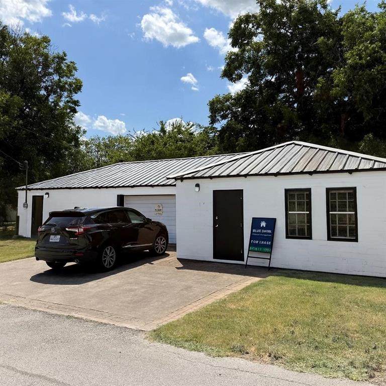 129 Magnolia Street - Photo 1